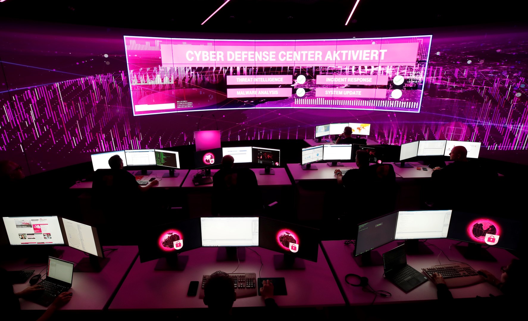 A general view shows Europe's largest and newly opened integrated Cyber Defense and Security Operation Center (SOC) of Telekom Security, a business unit of Germany's telecommunications giant Deutsche Telekom AG, in Bonn October 26, 2017. REUTERS/Wolfgang Rattay - RC1C23B34550